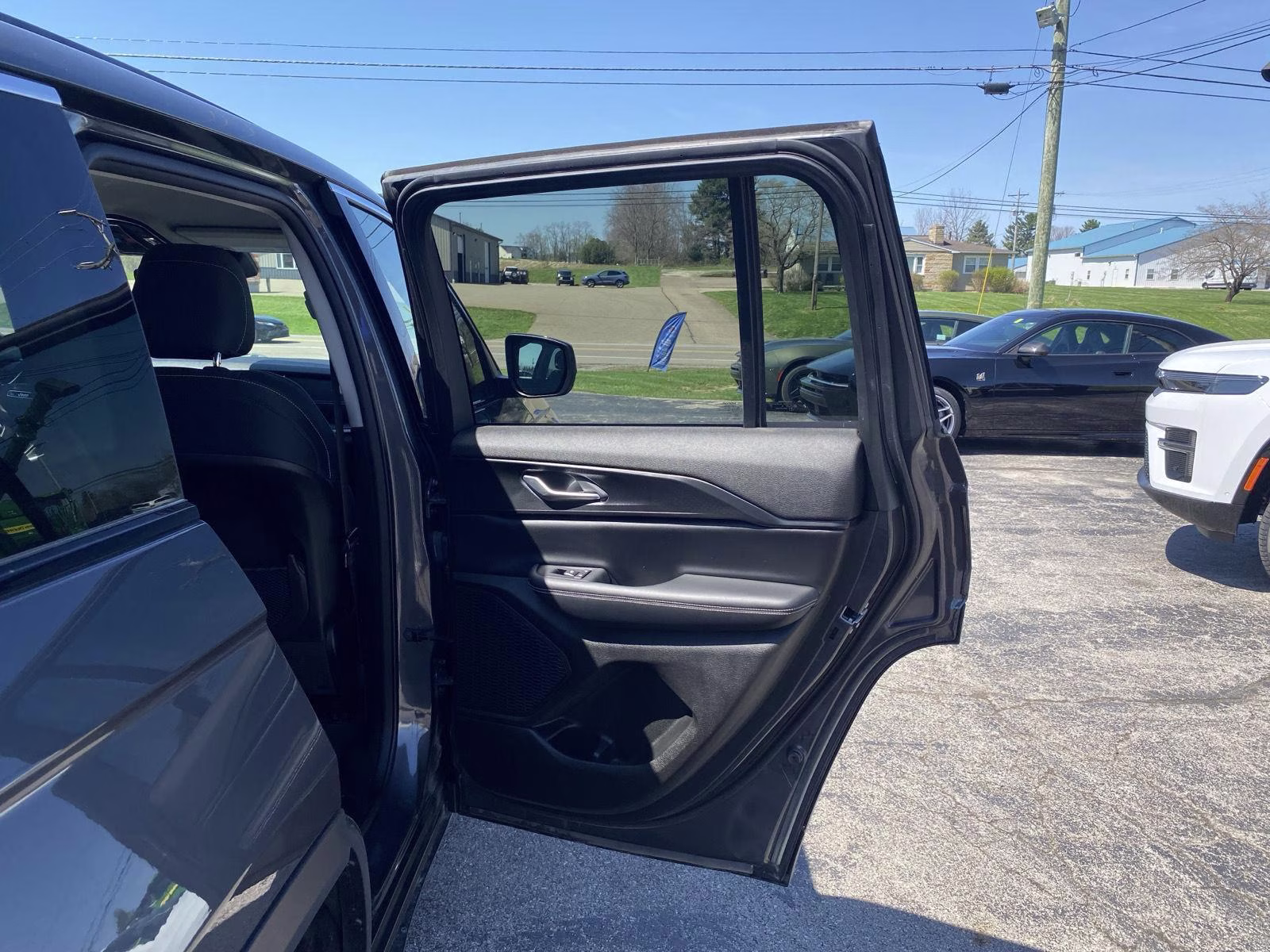 2023 Baltic Gray Metallic Clearcoat Jeep Grand Cherokee Laredo 4X4 SUV