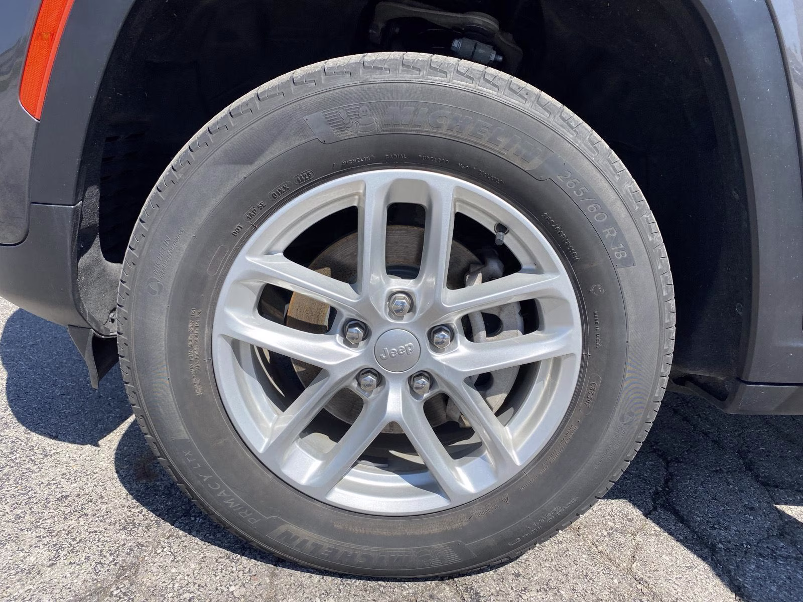 2023 Baltic Gray Metallic Clearcoat Jeep Grand Cherokee Laredo 4X4 SUV