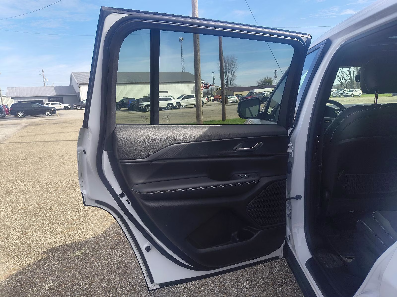 2024 Bright White Clearcoat Jeep Grand Cherokee L Altitude X 4X4 SUV