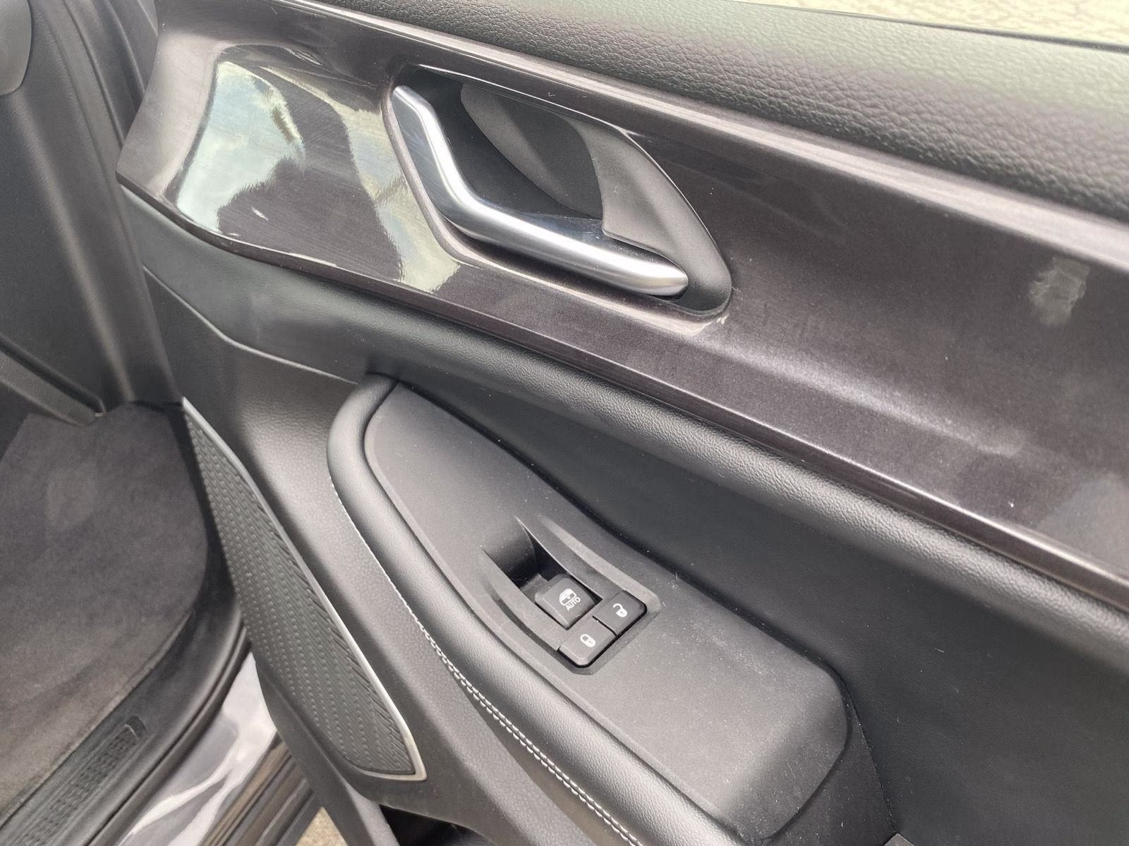 2022 Baltic Gray Metallic Clearcoat Jeep Grand Cherokee Altitude 4X4 SUV