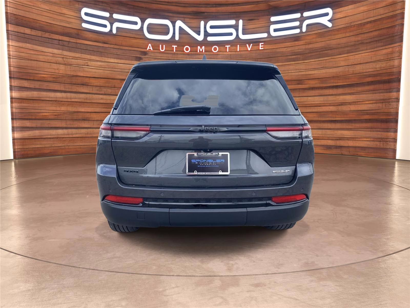 2022 Baltic Gray Metallic Clearcoat Jeep Grand Cherokee Altitude 4X4 SUV