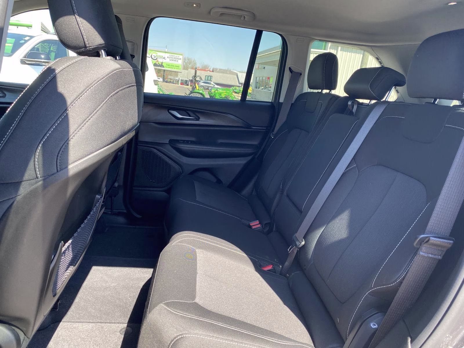 2023 Baltic Gray Metallic Clearcoat Jeep Grand Cherokee Laredo 4X4 SUV