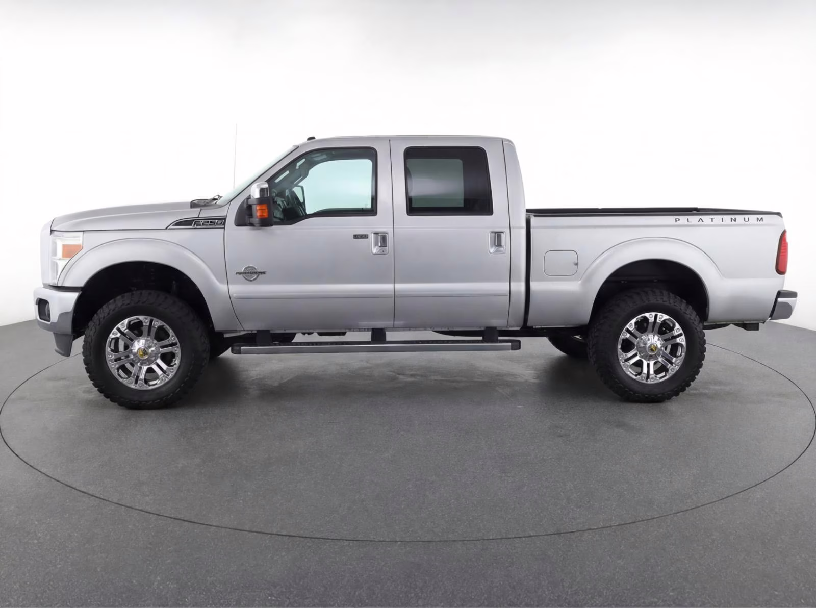 2016 Ingot Silver Metallic/Magnetic Ford Super Duty F-250 SRW Lariat 4X4 Truck