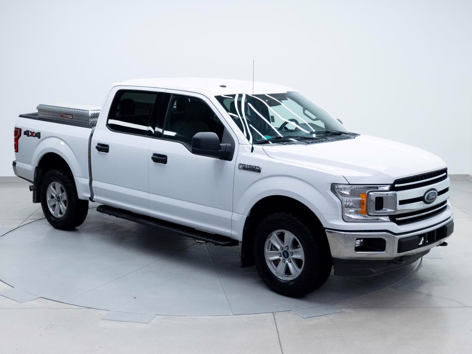 2018 Shadow Black Ford F-150 XLT 4X4 Truck