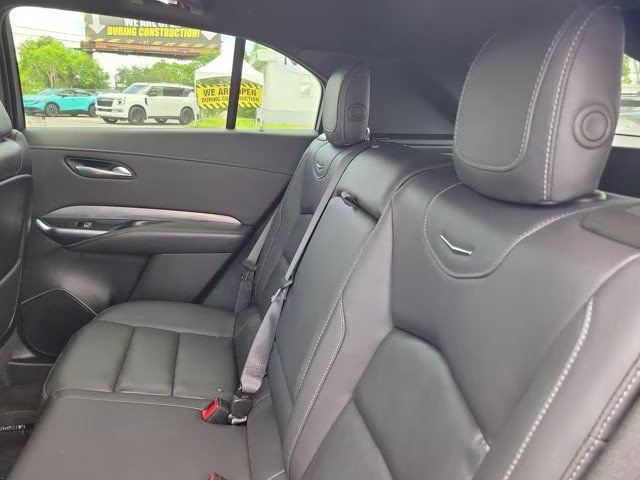 2025 Argent Silver Metallic Cadillac XT4 Premium Luxury FWD SUV