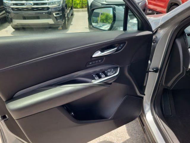 2025 Argent Silver Metallic Cadillac XT4 Premium Luxury FWD SUV