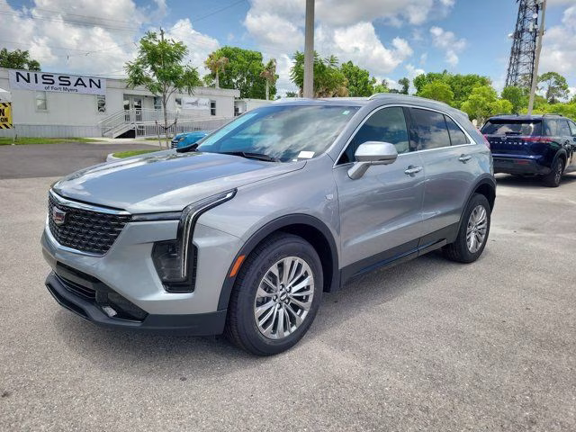 2025 Argent Silver Metallic Cadillac XT4 Premium Luxury FWD SUV
