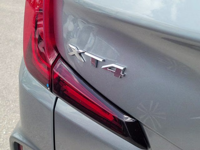2025 Argent Silver Metallic Cadillac XT4 Premium Luxury FWD SUV