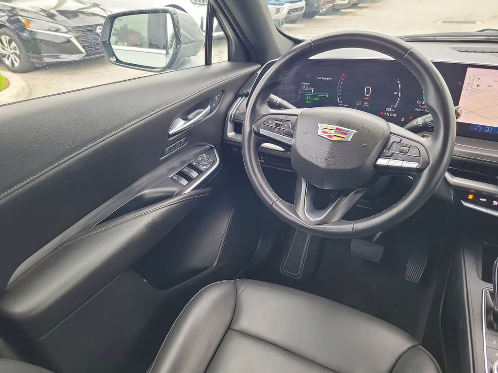 2025 Silver Metallic Cadillac XT4 Premium Luxury FWD SUV