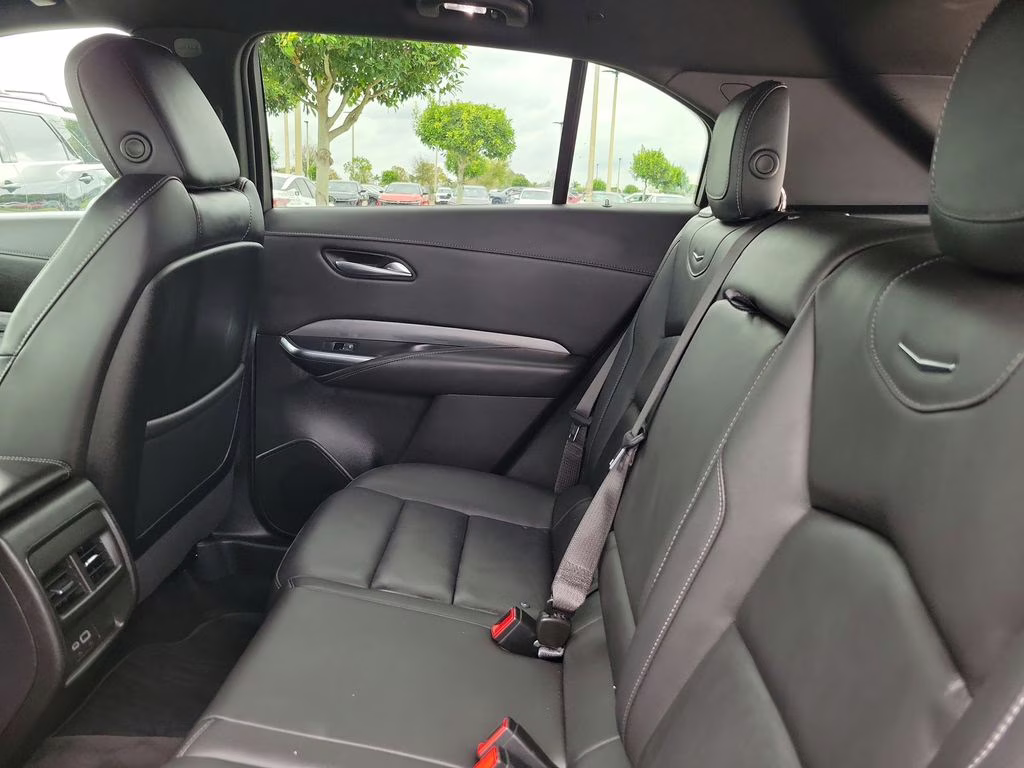 2025 Argent Silver Metallic Cadillac XT4 Premium Luxury FWD SUV