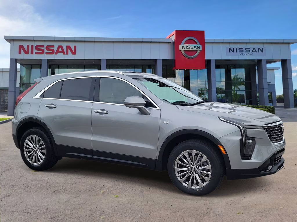 2025 Argent Silver Metallic Cadillac XT4 Premium Luxury FWD SUV