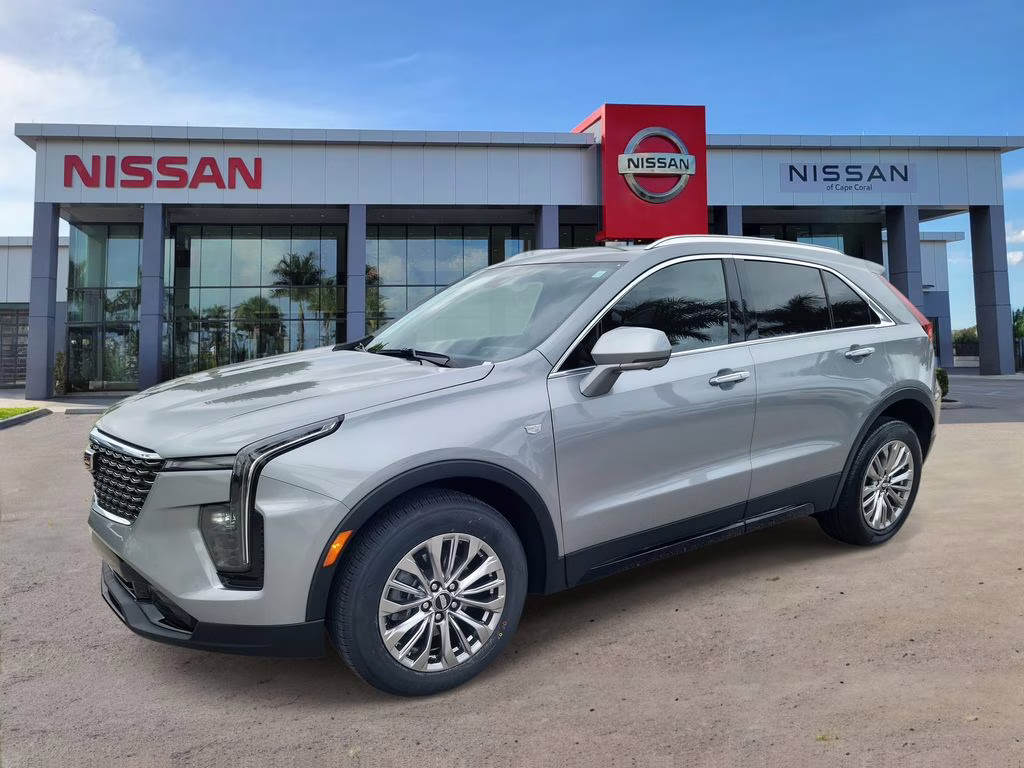 2025 Argent Silver Metallic Cadillac XT4 Premium Luxury FWD SUV