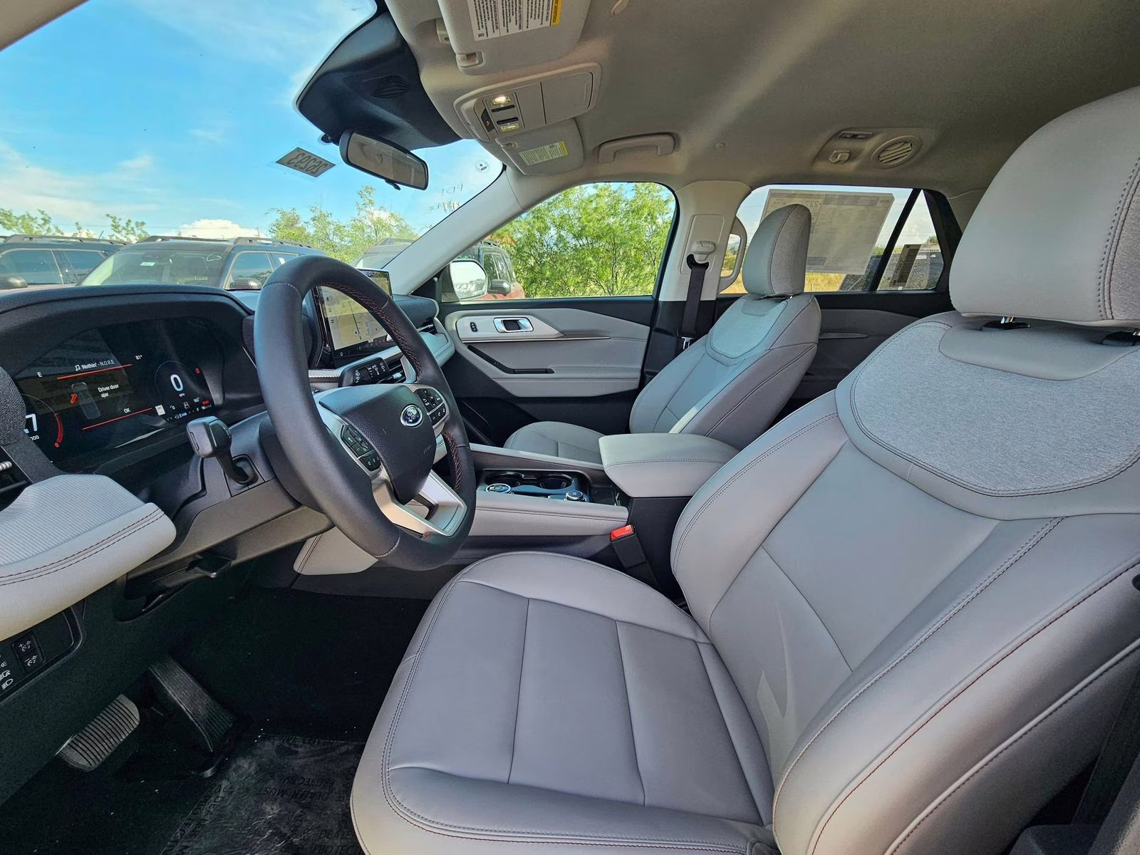 2026 White Metallic Ford Explorer Active 4X4 SUV