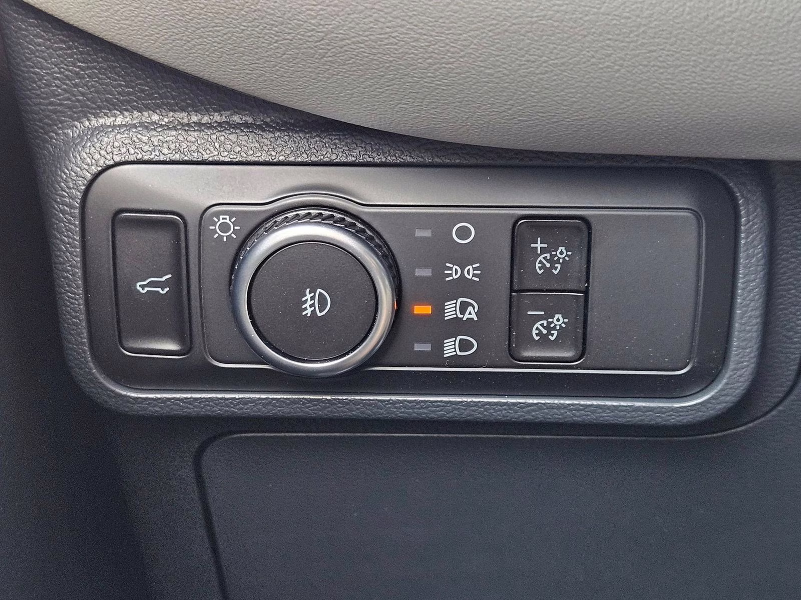 2026 White Metallic Ford Explorer Active 4X4 SUV