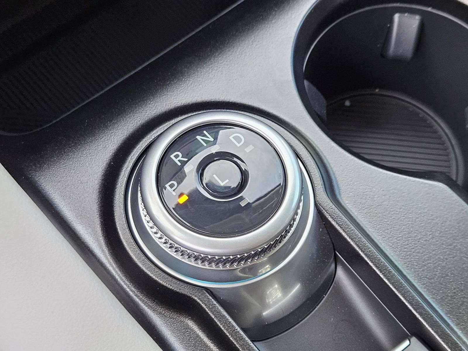 2026 White Metallic Ford Explorer Active 4X4 SUV