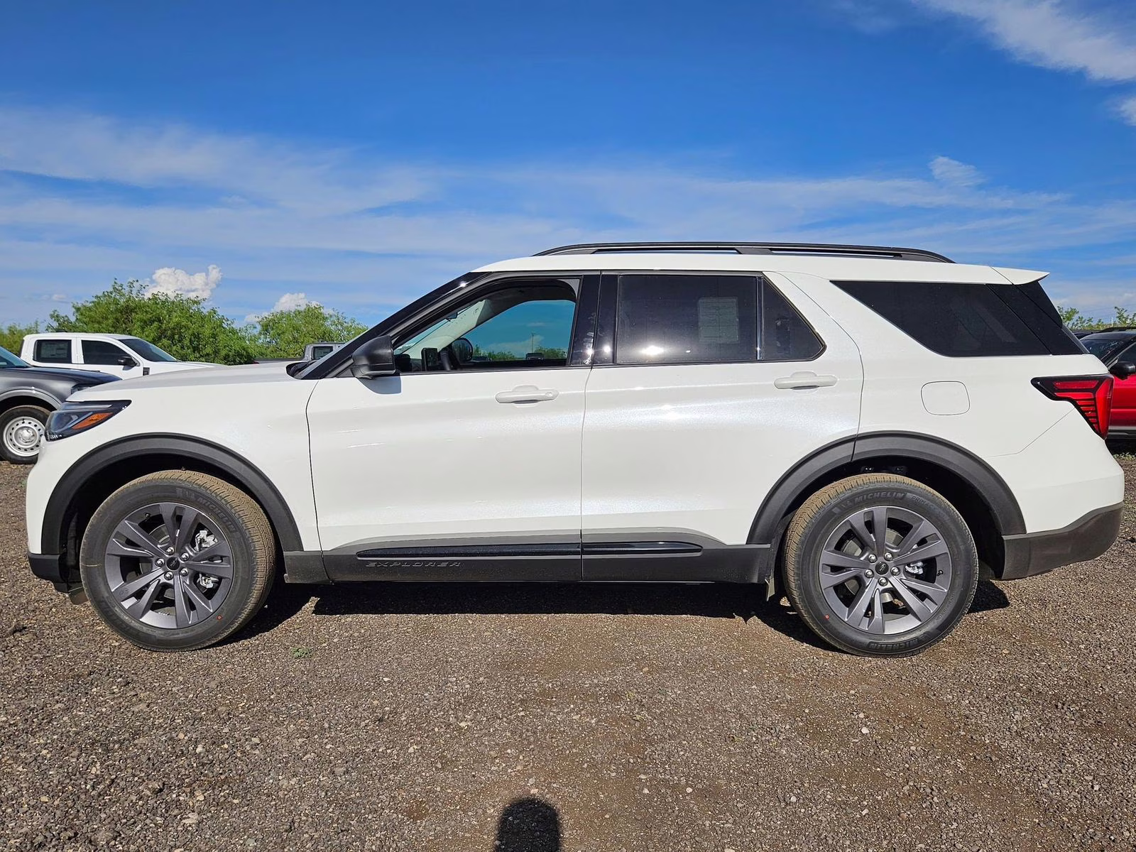 2026 White Metallic Ford Explorer Active 4X4 SUV