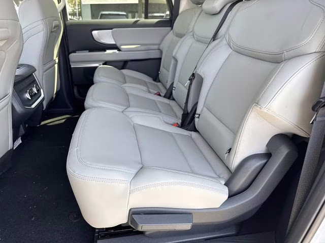 2026 Silver Metallic Ford Expedition Max Active RWD SUV