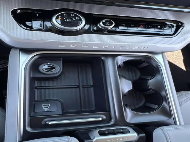 2026 Silver Metallic Ford Expedition Max Active RWD SUV