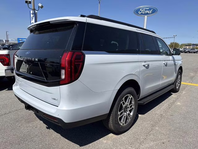 2026 Silver Metallic Ford Expedition Max Active RWD SUV