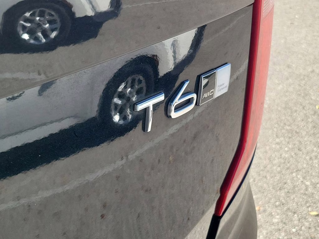 2021 Onyx Black Metallic Volvo XC90 R-Design AWD SUV