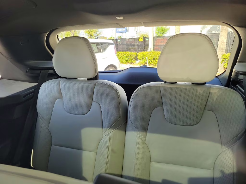 2021 Onyx Black Metallic Volvo XC90 R-Design AWD SUV