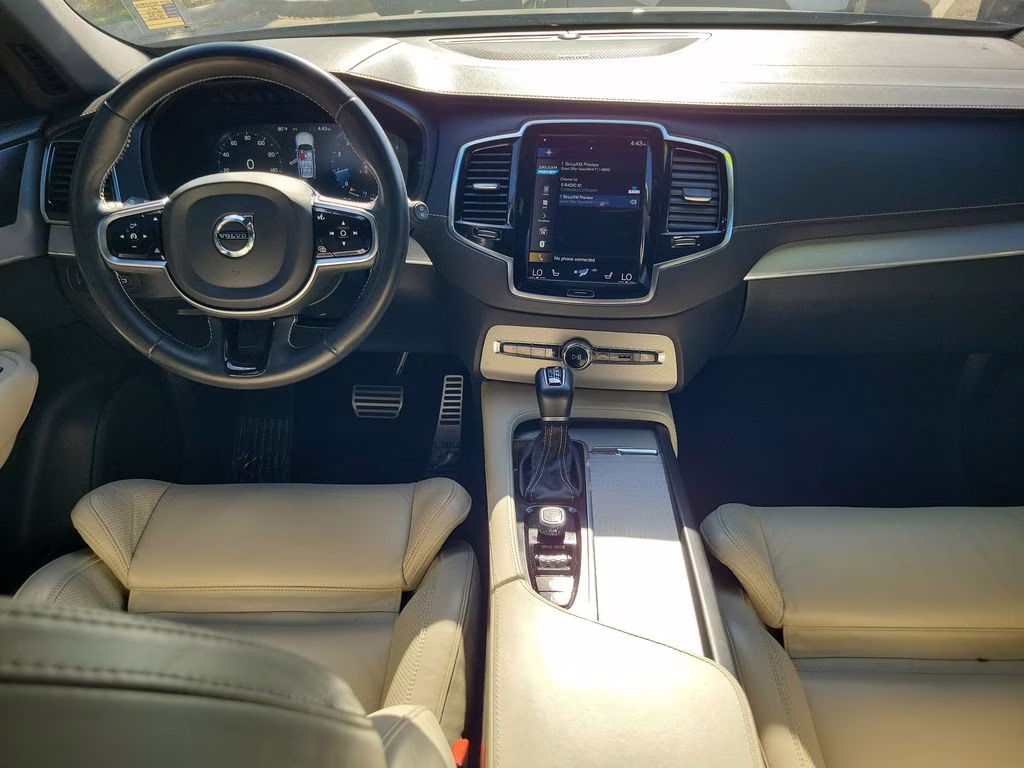 2021 Onyx Black Metallic Volvo XC90 R-Design AWD SUV