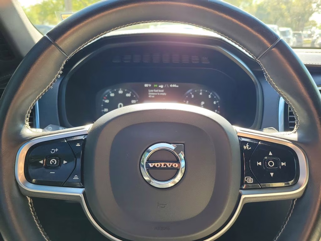 2021 Onyx Black Metallic Volvo XC90 R-Design AWD SUV