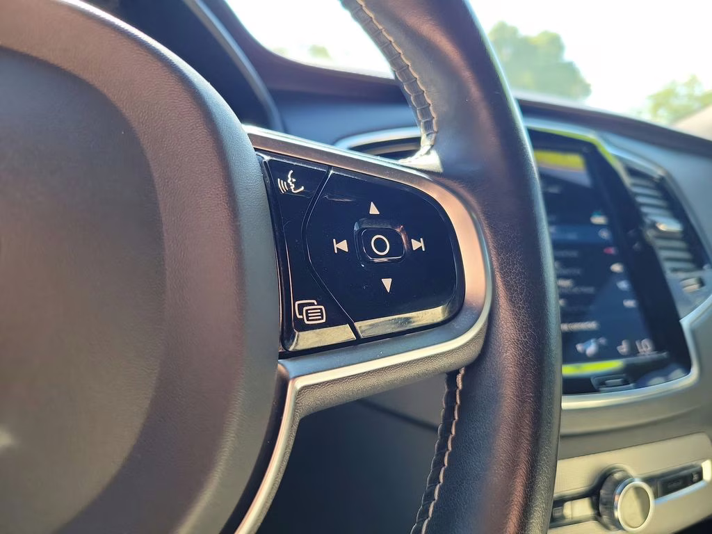 2021 Onyx Black Metallic Volvo XC90 R-Design AWD SUV