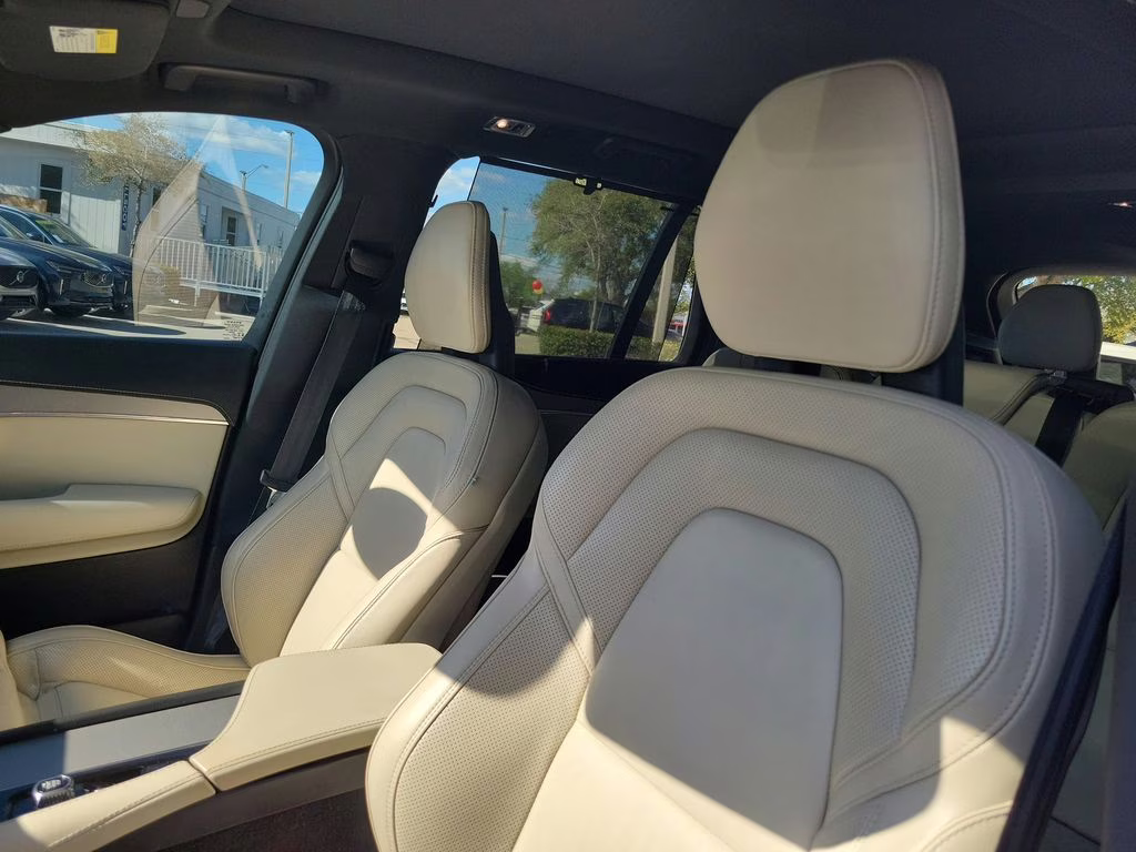 2021 Onyx Black Metallic Volvo XC90 R-Design AWD SUV