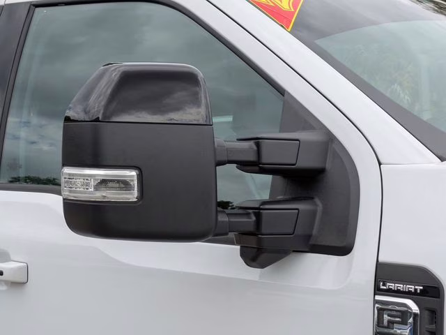 2024 Oxford White Ford Super Duty F-250 SRW Lariat 4X4 Truck