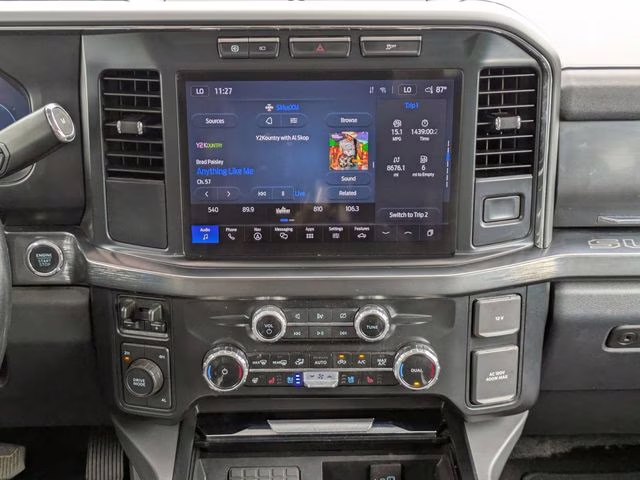 2024 Oxford White Ford Super Duty F-250 SRW Lariat 4X4 Truck