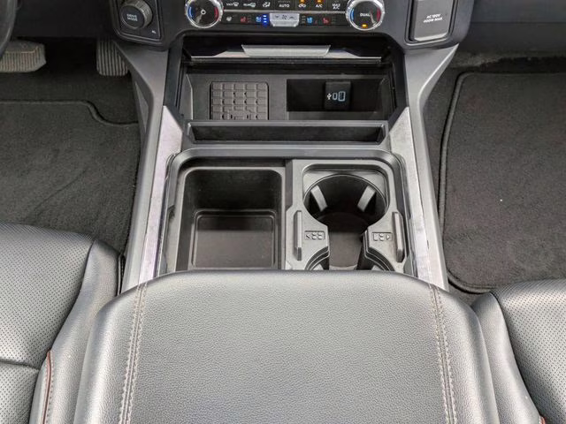 2024 Oxford White Ford Super Duty F-250 SRW Lariat 4X4 Truck