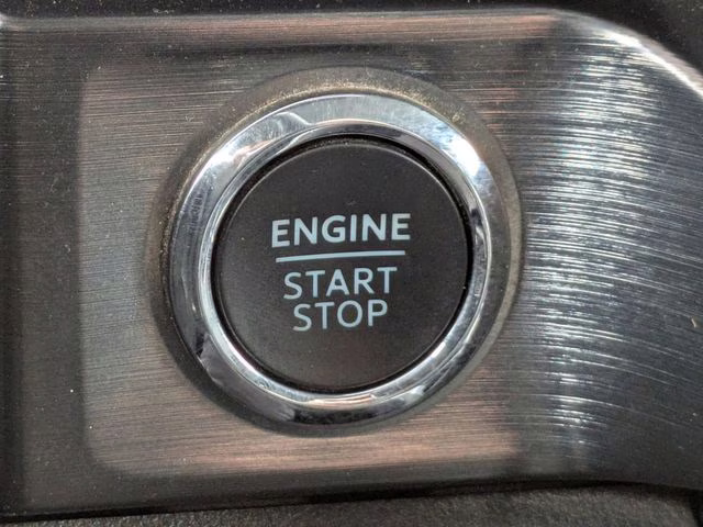 2024 Oxford White Ford Super Duty F-250 SRW Lariat 4X4 Truck