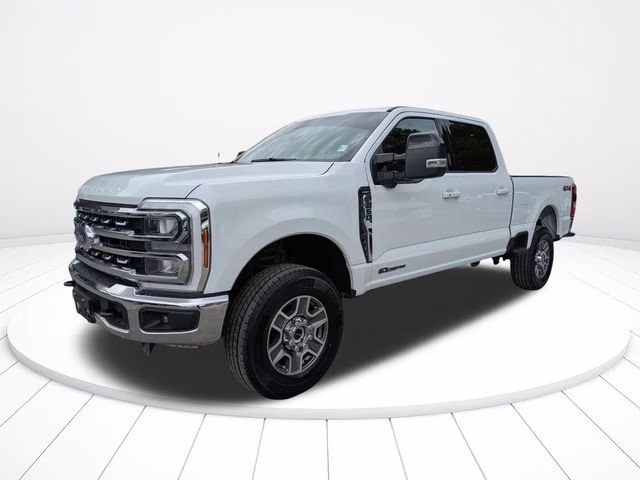 2024 Oxford White Ford Super Duty F-250 SRW Lariat 4X4 Truck