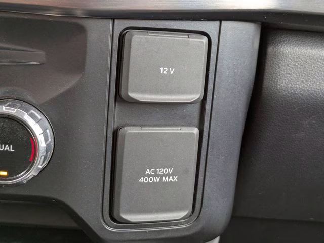 2024 Oxford White Ford Super Duty F-250 SRW Lariat 4X4 Truck