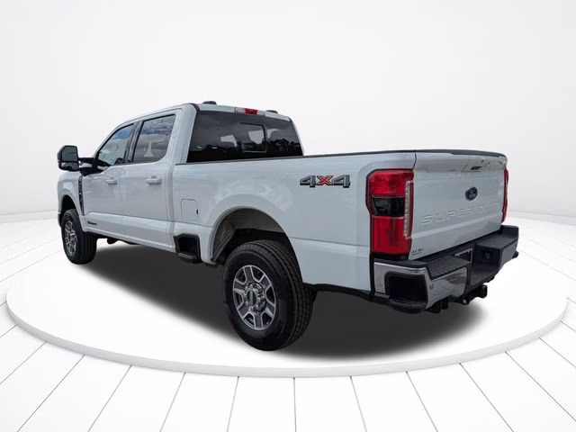 2024 Oxford White Ford Super Duty F-250 SRW Lariat 4X4 Truck