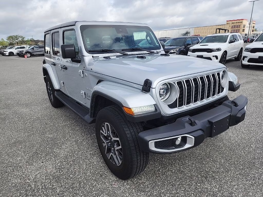 2024 Silver Zynith Clearcoat Jeep Wrangler Sahara 4X4 SUV