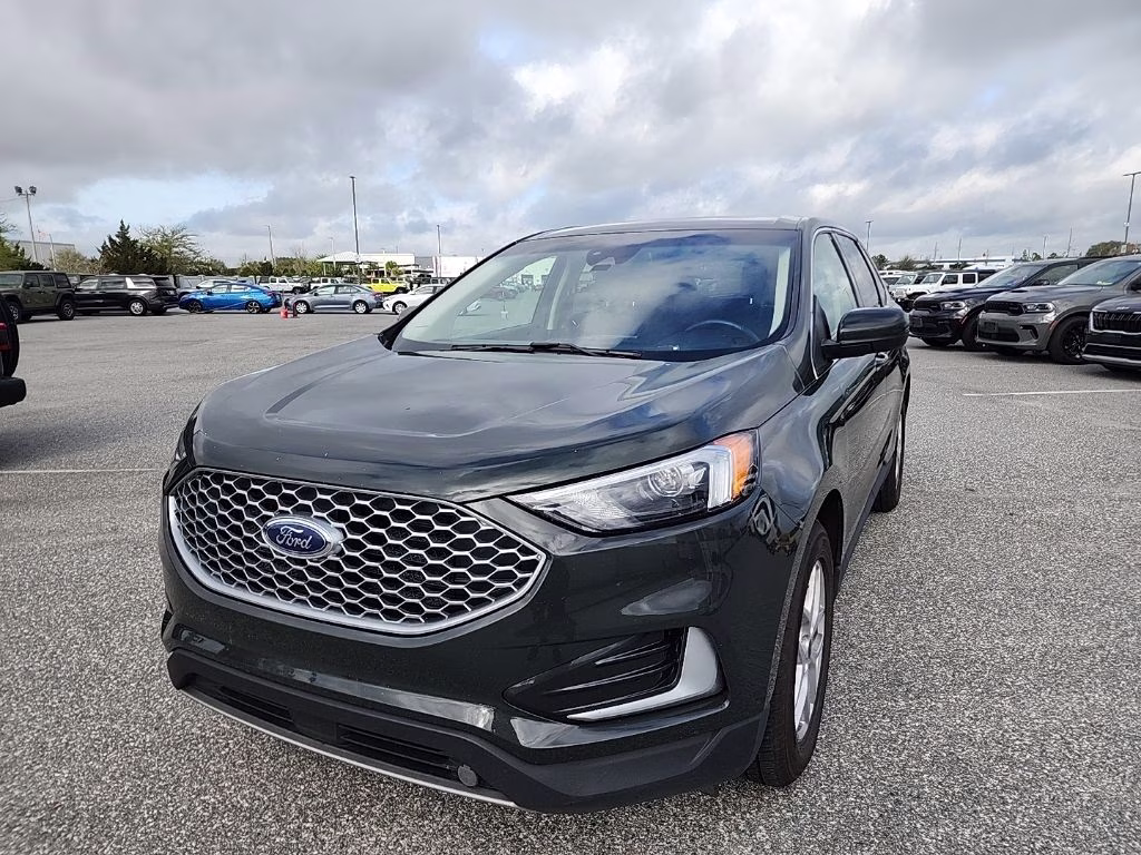 2024 Ford Edge SEL AWD's photo