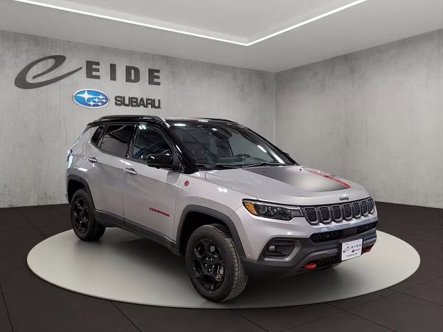 2023 Billet Silver Metallic Clearcoat Jeep Compass Trailhawk 4X4 SUV