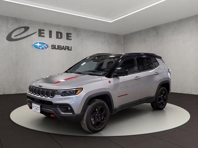 2023 Billet Silver Metallic Clearcoat Jeep Compass Trailhawk 4X4 SUV