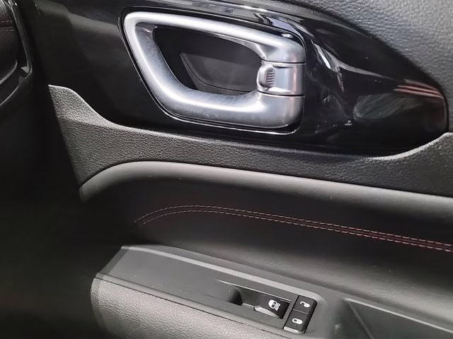 2023 Billet Silver Metallic Clearcoat Jeep Compass Trailhawk 4X4 SUV