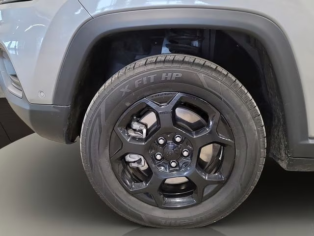 2023 Billet Silver Metallic Clearcoat Jeep Compass Trailhawk 4X4 SUV