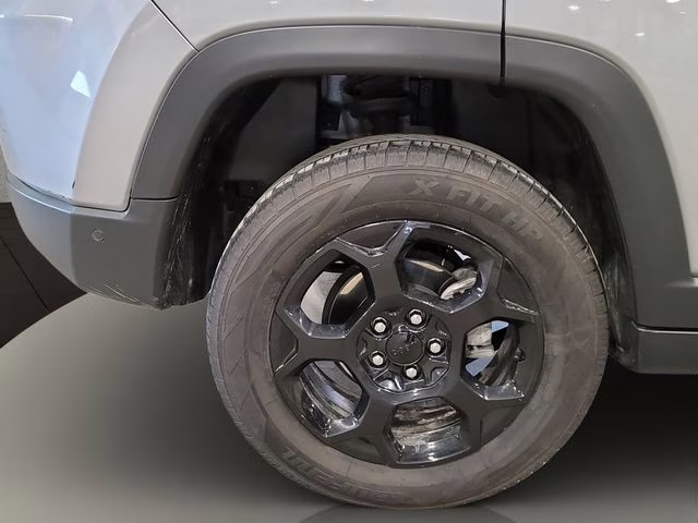 2023 Billet Silver Metallic Clearcoat Jeep Compass Trailhawk 4X4 SUV