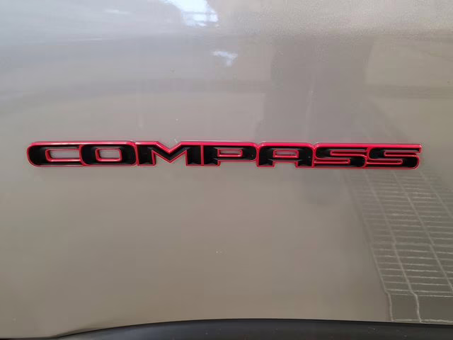 2023 Billet Silver Metallic Clearcoat Jeep Compass Trailhawk 4X4 SUV