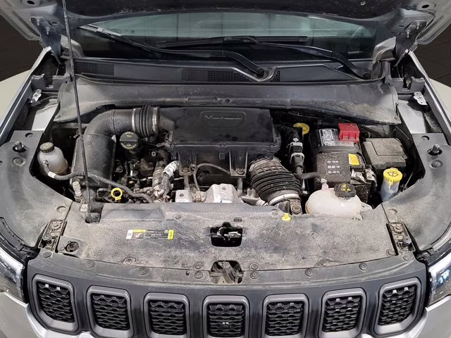2023 Billet Silver Metallic Clearcoat Jeep Compass Trailhawk 4X4 SUV