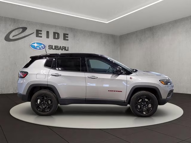 2023 Billet Silver Metallic Clearcoat Jeep Compass Trailhawk 4X4 SUV