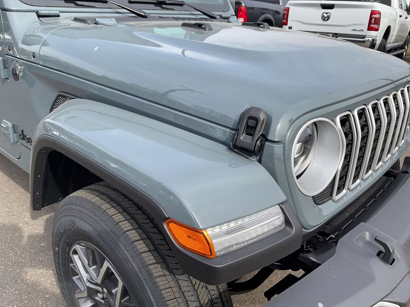 2026 Anvil Clear Coat Jeep Wrangler Sahara 4X4 SUV