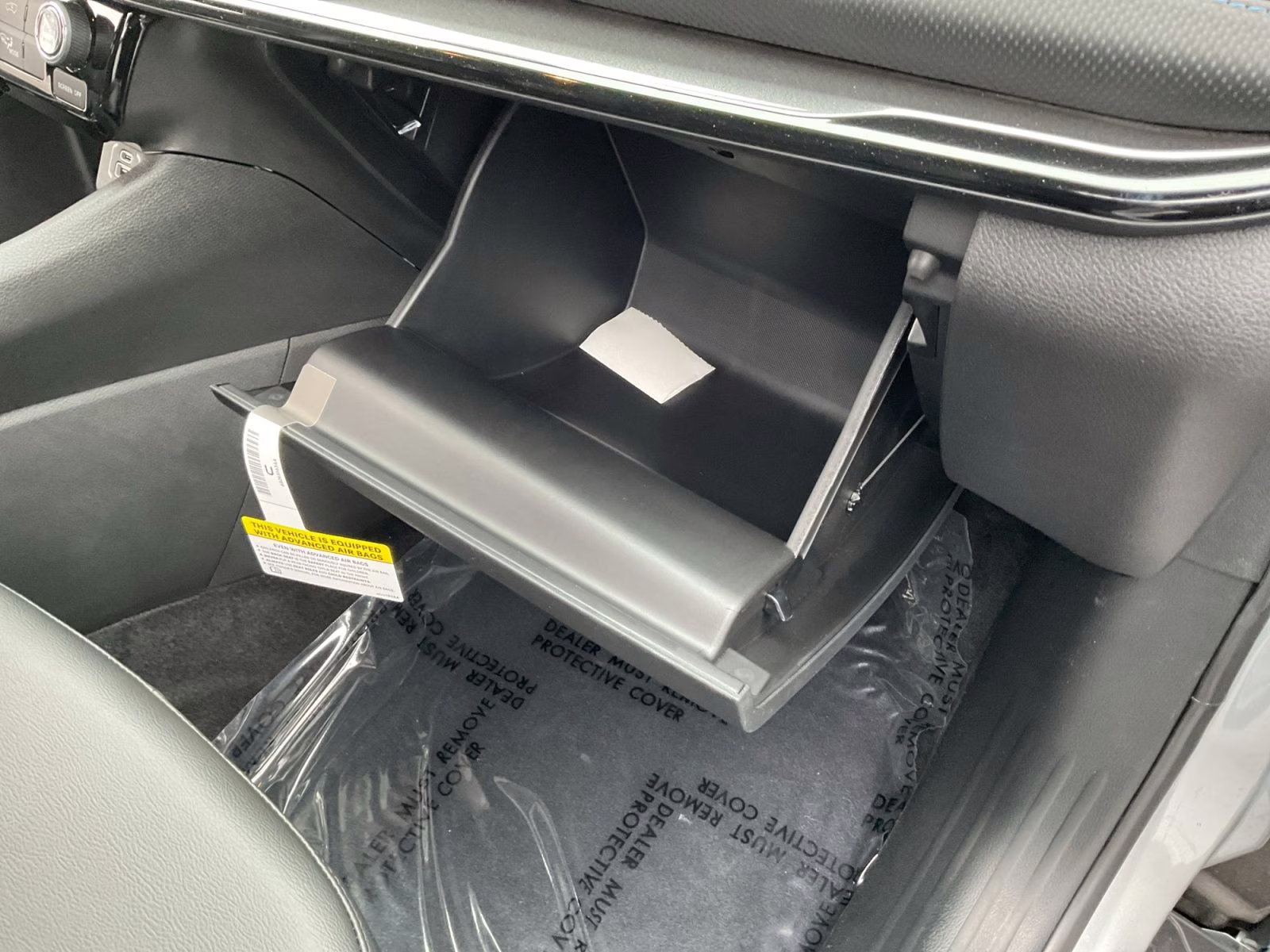 2026 Silver Zynith Metallic Clearcoat Jeep Compass Latitude 4X4 SUV