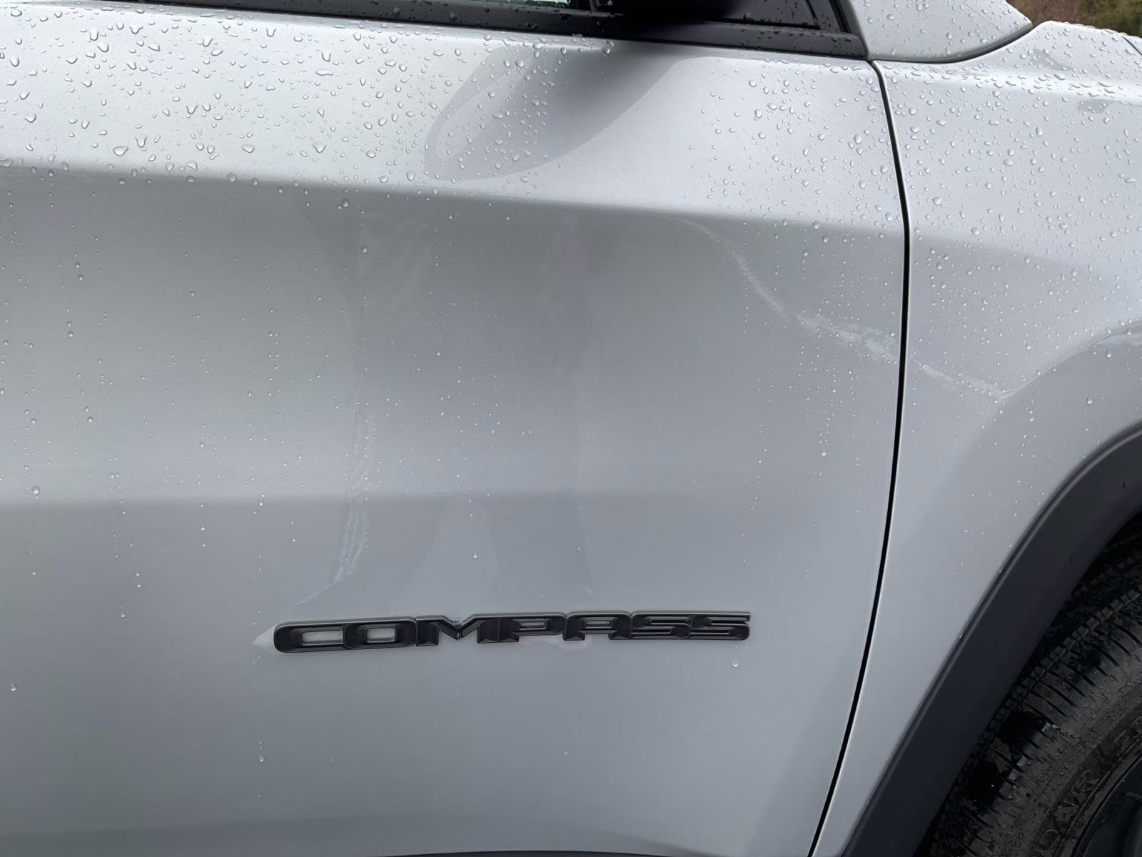 2026 Silver Zynith Metallic Clearcoat Jeep Compass Latitude 4X4 SUV