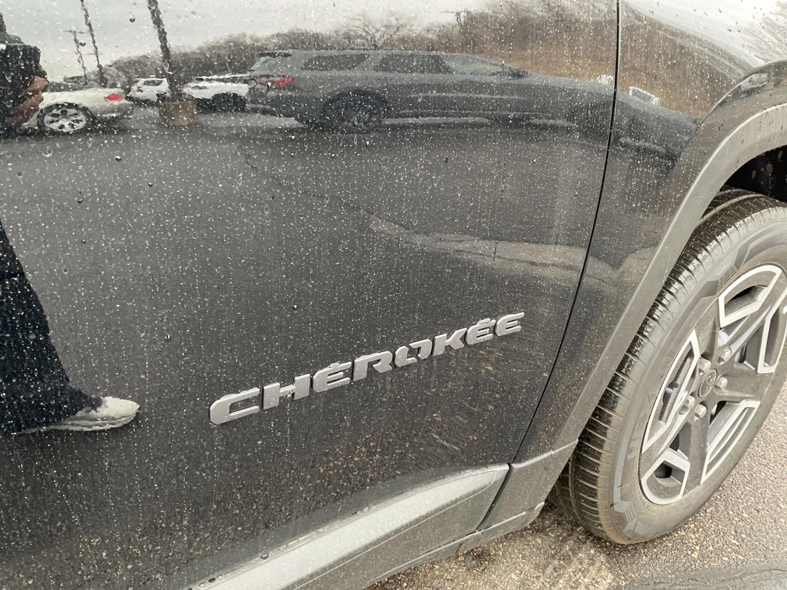 2026 Diamond Black Crystal Pearlcoat Jeep Cherokee Laredo 4X4 SUV